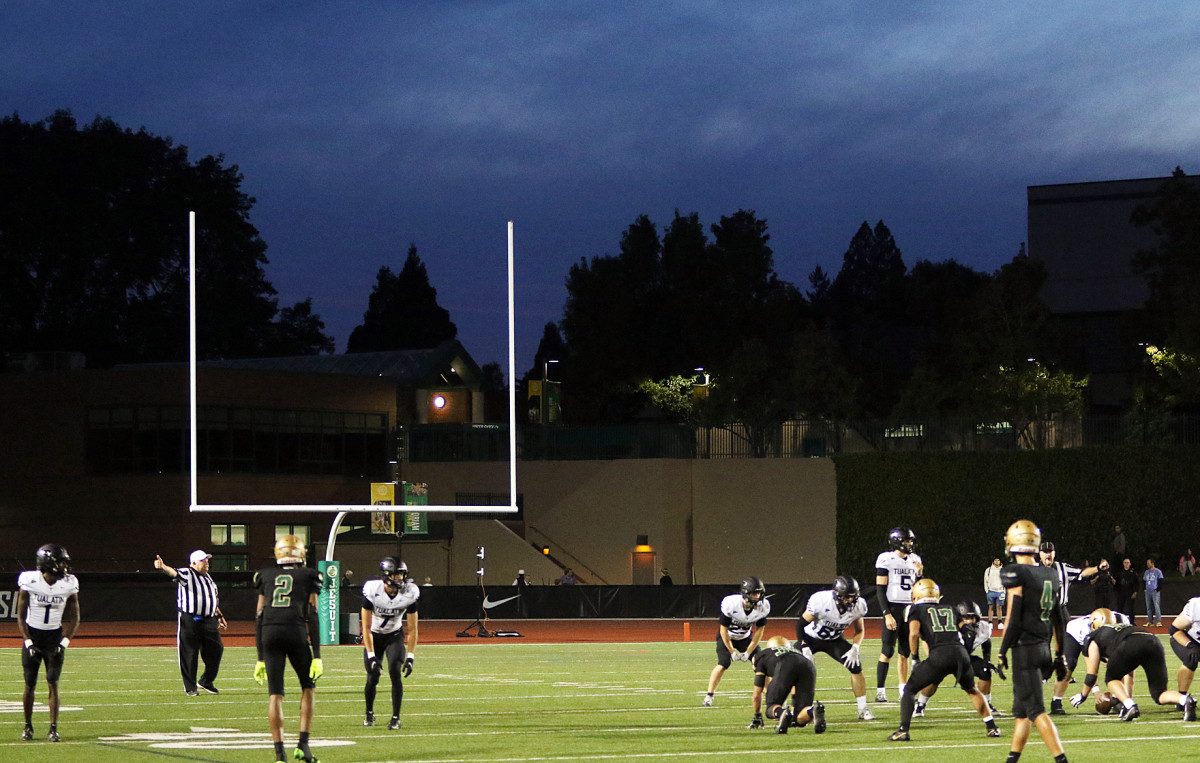 a Tualatin Jesuit football Oregon September 22 2023 Dan Brood 33